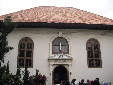 bangunan gereja  sion MOLLUCAS DESIGN